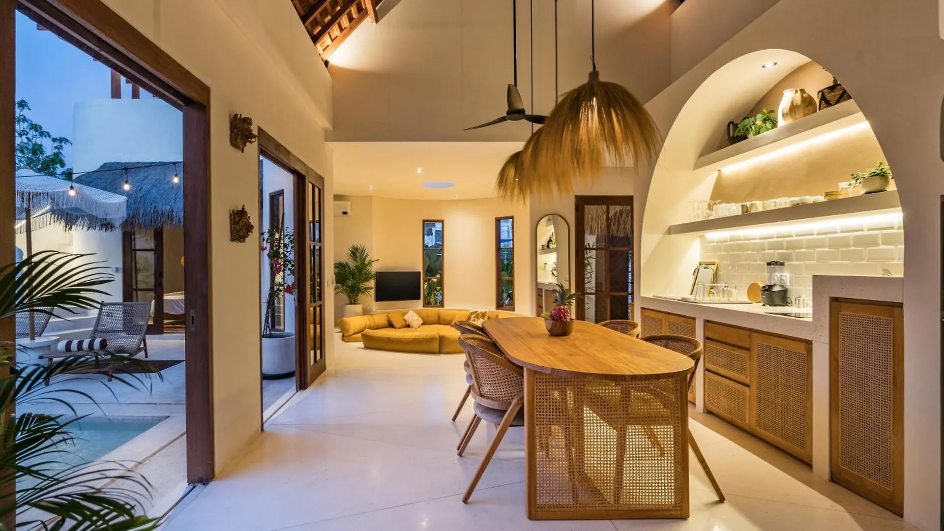 Villa Mansica By Balisuperhost Uluwatu  Indonesia